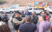 النائب جبارين ينتقد استفزازات الشرطة للمتظاهرين في مدخل ام الفحم