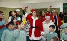 نجوى كرم تحتفل بالميلاد مع أطفال لبنان