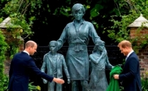 نصب تمثال الأميرة ديانا وسط لندن بحضور ابنيها